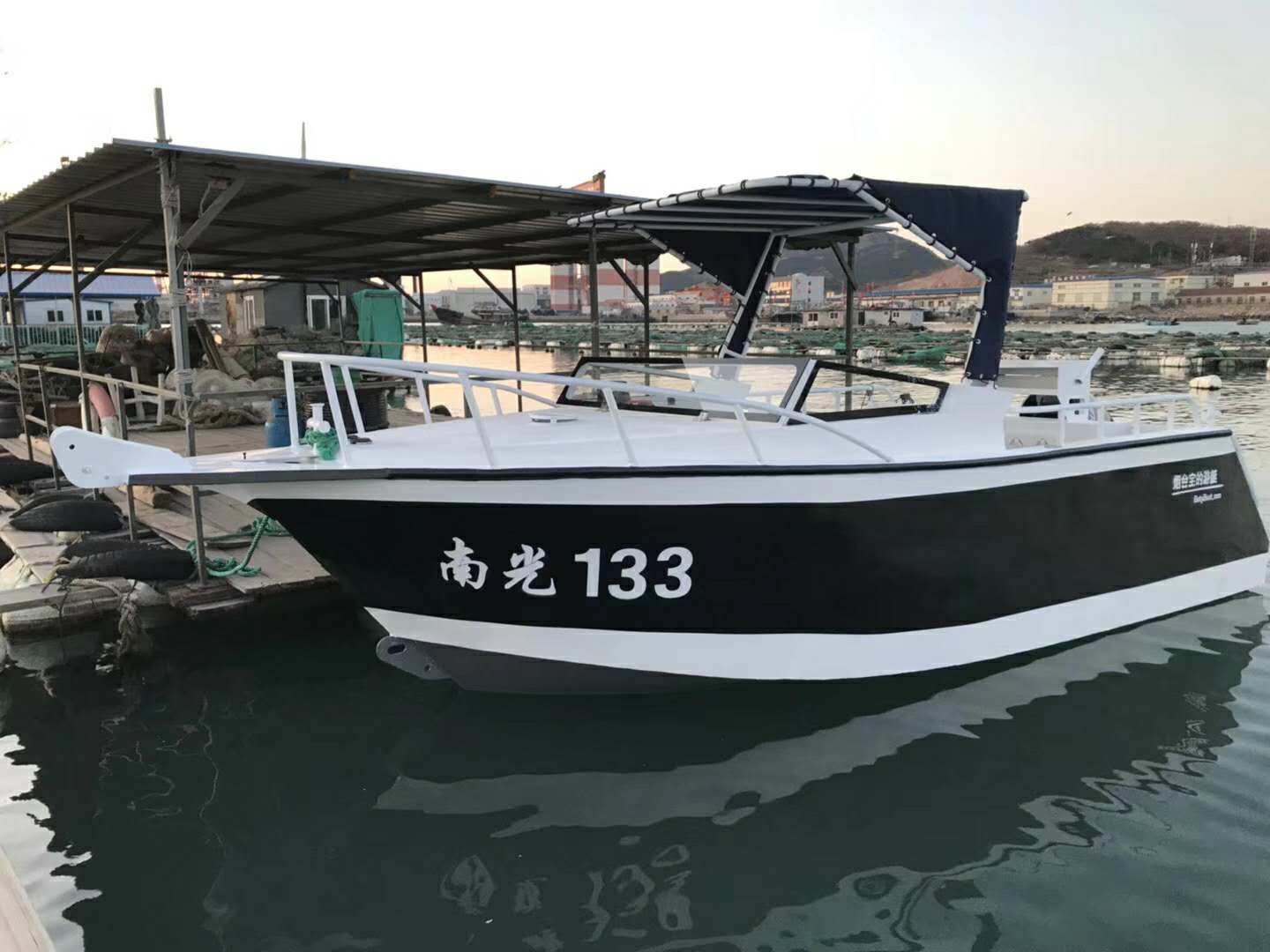 5.96米小型游艇海釣船國產(chǎn)釣魚船專業(yè)路亞艇鋁合金快艇高速觀光船